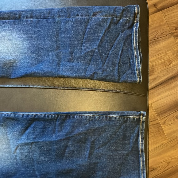 Bootcut Jean - Picture 6 of 9